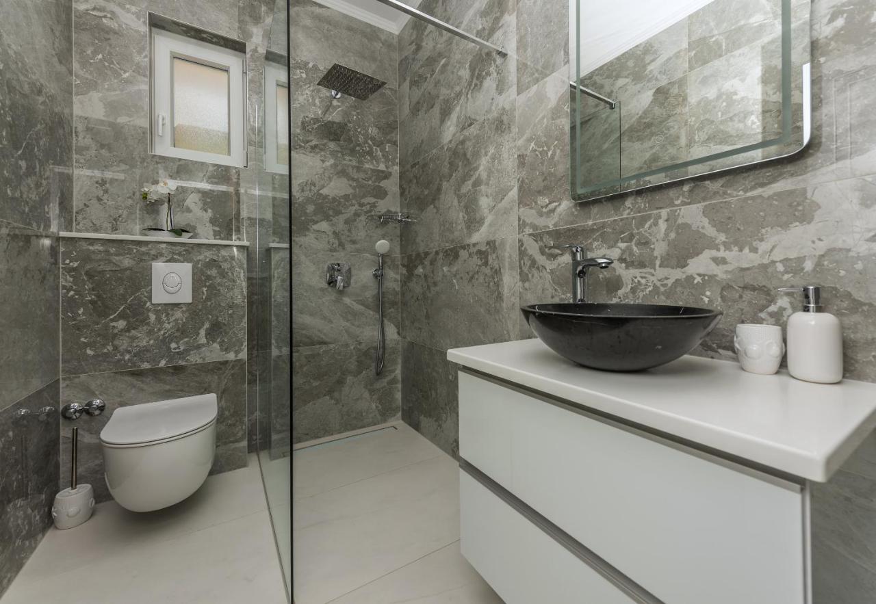 Villa Bozica - Sea View Stone Villa With Free Parking Makarska Exterior photo